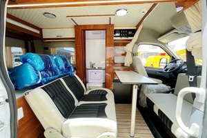 Autocaravana SAIC <span class=keywords><strong>MAXUS</strong></span> V80 con Distancia Entre Ejes Corta y Techo Medio, Autocaravana Autopropulsada para Campamentos Familiares al Aire Libre y Viajes por Carretera - Product Image 4