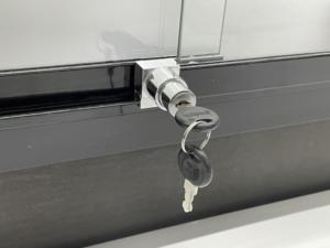 Vitrine d'exposition économique KEWAY sur mesure de 48 pouces avec éclairage, pour magasin de tabac, avec <span class=keywords><strong>porte</strong></span> <span class=keywords><strong>coulissante</strong></span> en verre miroir - Product Image 6