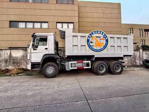 Camión Volquete Usado Sinotruk Howo 371 de 20 Metros Cúbicos, 375 CV, Volante a la Derecha/Izquierda, Euro2/3, 10 Ruedas, 6x4, en Venta - Product Image 5