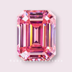 มอยส์ซาไนต์คุณภาพสูงทรงเหลี่ยมมรกตสีชมพู ความใส VVS1 เหมาะสำหรับทำเครื่องประดับ ตัดเยี่ยมสำหรับงานทำเครื่องประดับ - Product Image 3
