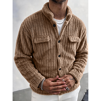 Nouvelle veste chemise en peluche douce à col montant et boutonnée avec poche poitrine pour homme – Collection Hiver 2026 – Tenue décontractée