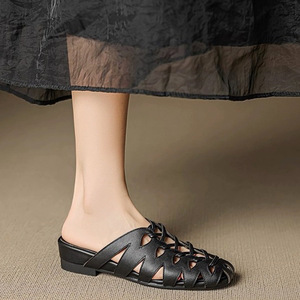 Sandales compensées/plates confortables pour femmes, à bout fermé, avec strass et fleurs, bride arrière élastique, chaussures de plage décontractées pour l'été - Product Image 2