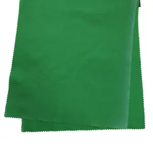 Kunden spezifischer 210D Nylon Ribstop WR Cire Finish beschichteter wasserdichter atmungsaktiver Mantel und Jacken stoff