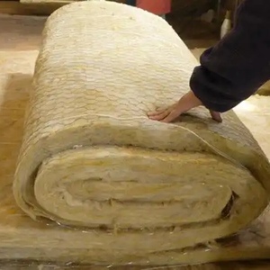 Laine de roche légère découpable, ignifuge, en rouleau, pour isolation phonique et thermique des cloisons de grenier de maisons préfabriquées en acier - Product Image 2