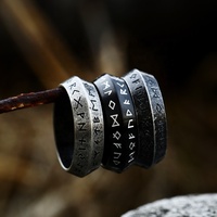 Bague Viking personnalisée en acier inoxydable 316L, unisexe, pour homme, ton argent antique, runes Elder Futhark, audacieuse, sombre, rebelle, style motard