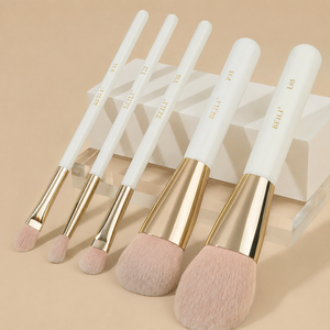 Hot Sell White Handle Teardrop Makeup Brush Ultra Soft Fluffy Pear Blush Brush For Powder Blush Highlighter Cosmetic Brush - Product Image 3