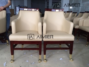 Sièges <span class=keywords><strong>de</strong></span> casino personnalisés Tapis doré Roue en aluminium Machine à sous VP Sièges Matériau en cuir texturé Chaises <span class=keywords><strong>de</strong></span> poker Baccarat - Product Image 3