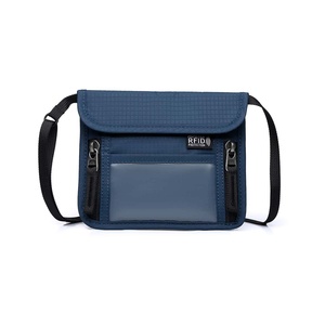 Bolso Bandolera Impermeable de Poliéster con Protección RFID y Cierre de Cremallera para Viajes en Todas las Estaciones para Hombre - Product Image 4