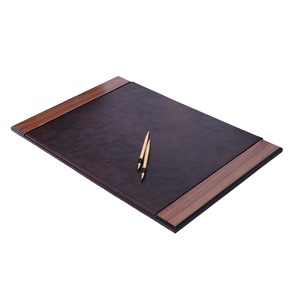 Ensemble <span class=keywords><strong>de</strong></span> bureau en bois et cuir <span class=keywords><strong>de</strong></span> luxe <span class=keywords><strong>Prestige</strong></span>, 8 pièces, organisateur <span class=keywords><strong>de</strong></span> bureau et accessoires, y compris un tapis <span class=keywords><strong>de</strong></span> bureau, pour la maison ou le bureau - Product Image 2