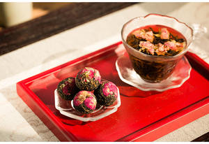 Vente en gros <span class=keywords><strong>Assortiment</strong></span> 11 saveurs <span class=keywords><strong>Thé</strong></span> noir roulé <span class=keywords><strong>à</strong></span> la main Combos <span class=keywords><strong>de</strong></span> fleurs Beautiful Detox Tea Ball Flowers Tea Blooming - Product Image 5