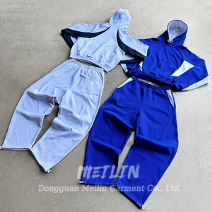 Ensemble de survêtement streetwear oversize coupé-cousu pour homme, comprenant un sweat à capuche et un pantalon de jogging évasé de haute qualité, modèle uni - Product Image 1