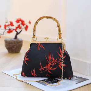 Вечерние сумочки-клатчи 2025 года с жемчужной вышивкой и цветочным узором, роскошные женские сумки для свадьбы в китайском стиле, блестящие - Product Image 4