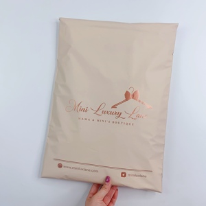 Sacs de Courrier Luxe Pêche avec Logo Doré Rose - Sacs d'Emballage Personnalisés pour E-commerce - Product Image 4