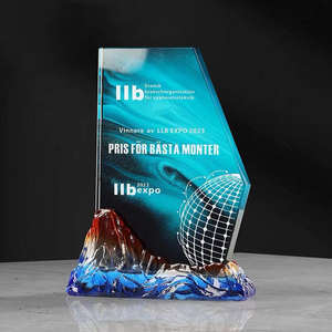 Trofeo <span class=keywords><strong>hexagonal</strong></span> personalizado con impresión UV a color, trofeo de cristal con <span class=keywords><strong>base</strong></span> de iceberg. - Product Image 4