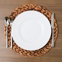Lot de 4 sets de table bohèmes naturels, tissés à la main, en matériaux végétaux rustiques, style ferme classique, pour la salle à manger