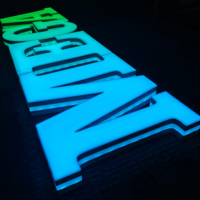 Signalisation LED 3D RGB personnalisable avec effets dynamiques de vagues de flamme et panneaux programmables NEON MASTER ZY-189 Télécommande