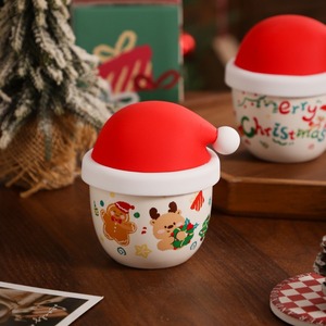 230ml Classic Christmas Ceramic Coffee Mug with Silicone Lid for Presents - Product Image 3
