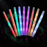 Bâtons lumineux LED en forme de dinosaure, qui brillent dans le noir, avec 3 couleurs clignotantes, pour les fêtes de Noël et du Nouvel An chinois