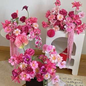 Fleurs artificielles très appréciées pour les arrangements de table et les décorations murales de banquets de fiançailles et de mariages - Product Image 1