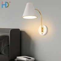 Lampe murale LED à haute luminosité moderne et minimaliste pour balcon, chambre à coucher, chevet, salle de bain, vente en gros