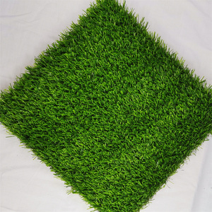 KDK césped <span class=keywords><strong>artificial</strong></span> de buena calidad para paisajismo césped rollo verde <span class=keywords><strong>barato</strong></span> para alfombra de césped de gimnasio utilizado para campo de fútbol 4G - Product Image 3