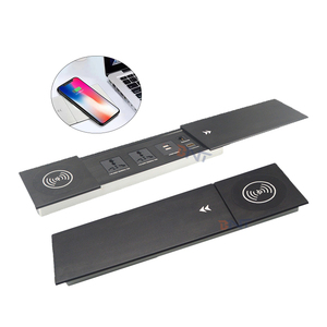 Presa Elettrica Universale Internazionale Smart da Tavolo con Copertura Scorrevole - Product Image 3