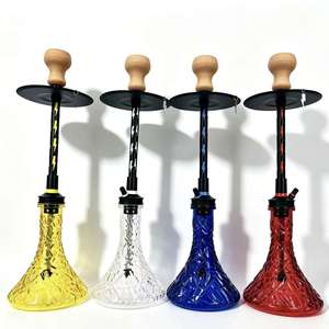 Cachimba de Vidrio de Colores, Pipa de Shisha Moderna con Base Texturizada, Boquilla de Madera y Soporte Metálico para Uso en Bares y Salones - Product Image 1