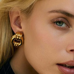 ต่างหูห่วงสแตนเลสทรงเรขาคณิตสำหรับผู้หญิง ต่างหูแฟชั่นระดับไฮเอนด์ทำจากไทเทเนียมสตีล 18k - Product Image 2