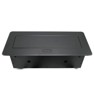 Presa da Tavolo Industriale per Ufficio 220V-240V con 3 Prese e 2 Porte USB A Integrate, Messa a Terra Standard per Uso Commerciale - Product Image 4