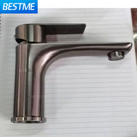 Robinet monté sur pont en acier inoxydable de couleur gris pistolet Robinet de lavabo de salle de bain Mélangeur chaud et froid Robinet de lavabo de salle de bain à une poignée