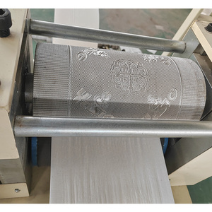 เครื่องผลิตกระดาษเช็ดปากอัตโนมัติขนาด23*23แบบพับได้ - Product Image 2