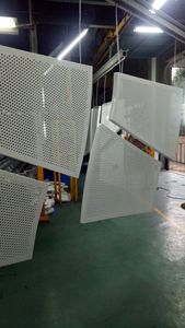 Revestimiento metálico perforado de aluminio fonoabsorbente para decoración de edificios - Product Image 2