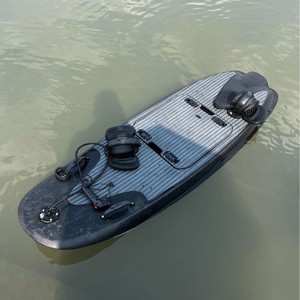 Tabla de surf eléctrica RUSH WAVE 48V, portátil, para deportes acuáticos en lagos y ríos, nivel intermedio, unisex. - Product Image 3