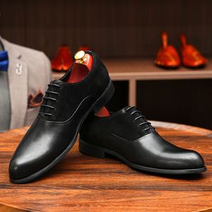 Zapatos de Vestir Formales de Cuero Brillante para Hombre, Estilo Casual de Negocios, con Suela Gruesa y Tacón Alto - Product Image 4