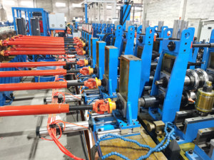 Machine de fabrication de tubes et de tuyaux en acier inoxydable par soudage et découpe laser de qualité industrielle pour acier 304/316L, capacité de 1 à 15 m/min - Product Image 4