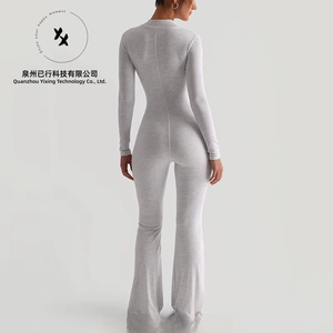 Leggings évasés personnalisés en polyester et élasthanne à compression et effet push-up pour femmes, combinaisons de yoga évasées une pièce pour la gym et le sport - Product Image 3