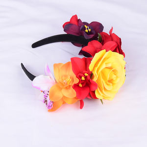 Diadema Grande de Rosas Artificiales Estilo Mexicano para Mujeres y Niñas - Accesorios para Fiestas y Fotos - Product Image 3