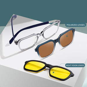 <span class=keywords><strong>Occhiali</strong></span> <span class=keywords><strong>da</strong></span> <span class=keywords><strong>Sole</strong></span> Unisex S33106 Polarizzati con Montatura Completa Rettangolare, Lenti UV400, Logo Personalizzato Stampato, Clip Pieghevole, Montature Ottiche Grigio Tè - Product Image 2