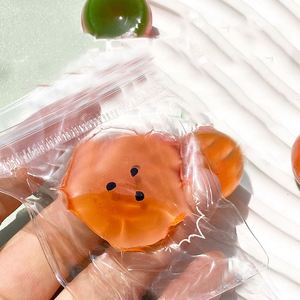 ของเล่นบีบลดความเครียดรูปผลไม้แตงโมขนาดเล็ก 2.5 ซม. ทำจาก TPR เนื้อนุ่มเหนียว ของขวัญสำหรับเด็กและผู้ใหญ่ ขายส่ง ของเล่นคลายเครียด - Product Image 2