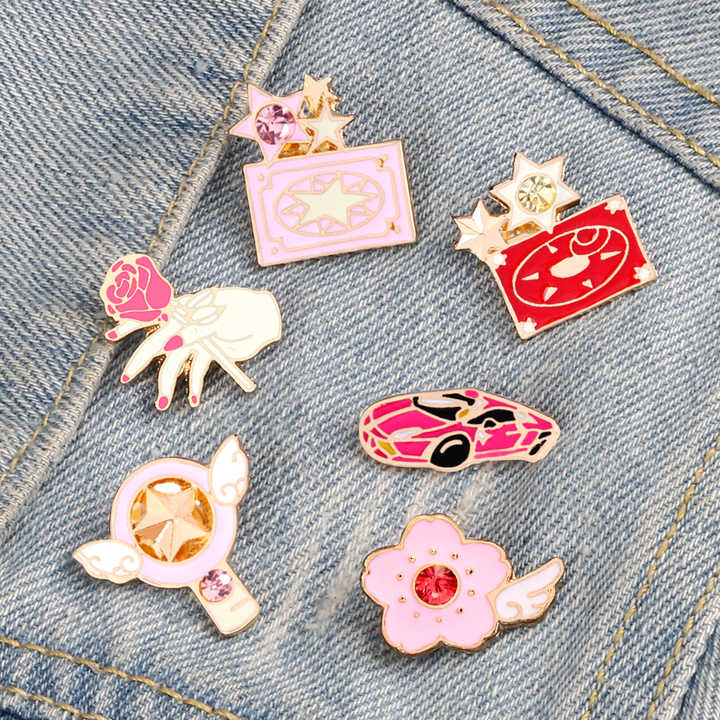 The classic sakura brooch