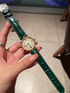 Montre mécanique automatique élégante et à la mode, cadran beige, bracelet en cuir de vache à motif crocodile vert grand-mère - Product Image 3