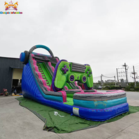 Toboggan aquatique gonflable en PVC à double canal sur le thème des manettes de jeu pour enfants et adultes, idéal pour l'école, le commerce et les jardins