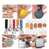 Porte-clés esthétique minimaliste en forme de pistolet miniature, porte-clés en métal haut de gamme pour les fans de armes à feu, souvenir de la fête des pères, ornement de sac à dos