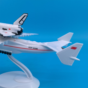 Modelo de Avión a Escala 1/200 del Antonov An-225 con la Nave Espacial <span class=keywords><strong>Buran</strong></span> de 21 cm - Product Image 3