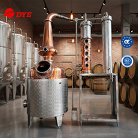Alambic à spiritueux en cuivre de 300 L avec commande PLC pour la distillation du whisky et du brandy, peut être équipé d'un système de nettoyage CIP.