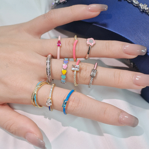 YILUN <span class=keywords><strong>Set</strong></span> di <span class=keywords><strong>Anelli</strong></span> in Argento Sterling 925 per Donna, Stile Minimalista, Impilabili e <span class=keywords><strong>Regolabili</strong></span>, con Smalto Colorato di Lusso - Product Image 4