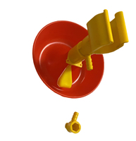 Mini tasse d'abreuvement automatique de poulet avec l'adaptateur en plastique ou d'acier inoxydable pour l'équipement d'eau potable de volaille