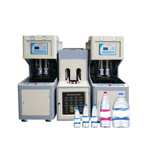 Machine de soufflage par injection de bouteilles en plastique semi-automatique de petite taille pour boissons en Chine - Product Image 1