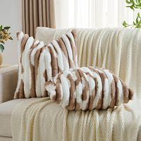 Housse de coussin en fausse fourrure de lapin à texture rayée tie-dye, décoration moderne pour canapé, lit, salon