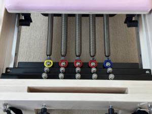 Reformador de Yoga de madera de arce duradero de alta calidad adecuado para uso en el gimnasio, imprescindible  de Pilates - Product Image 5